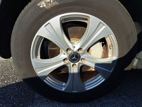 Used 2018 Mercedes-Benz GLC 300 GLC 300 image 2