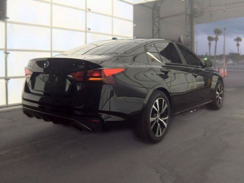 Used 2019 Nissan Altima 2.5 SR FWD image 5