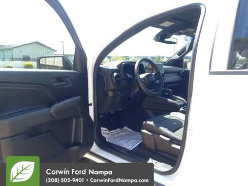 Used 2024 Chevrolet Colorado Trail Boss w/ LPO, Skid Plate Package AWD/4WD image 9