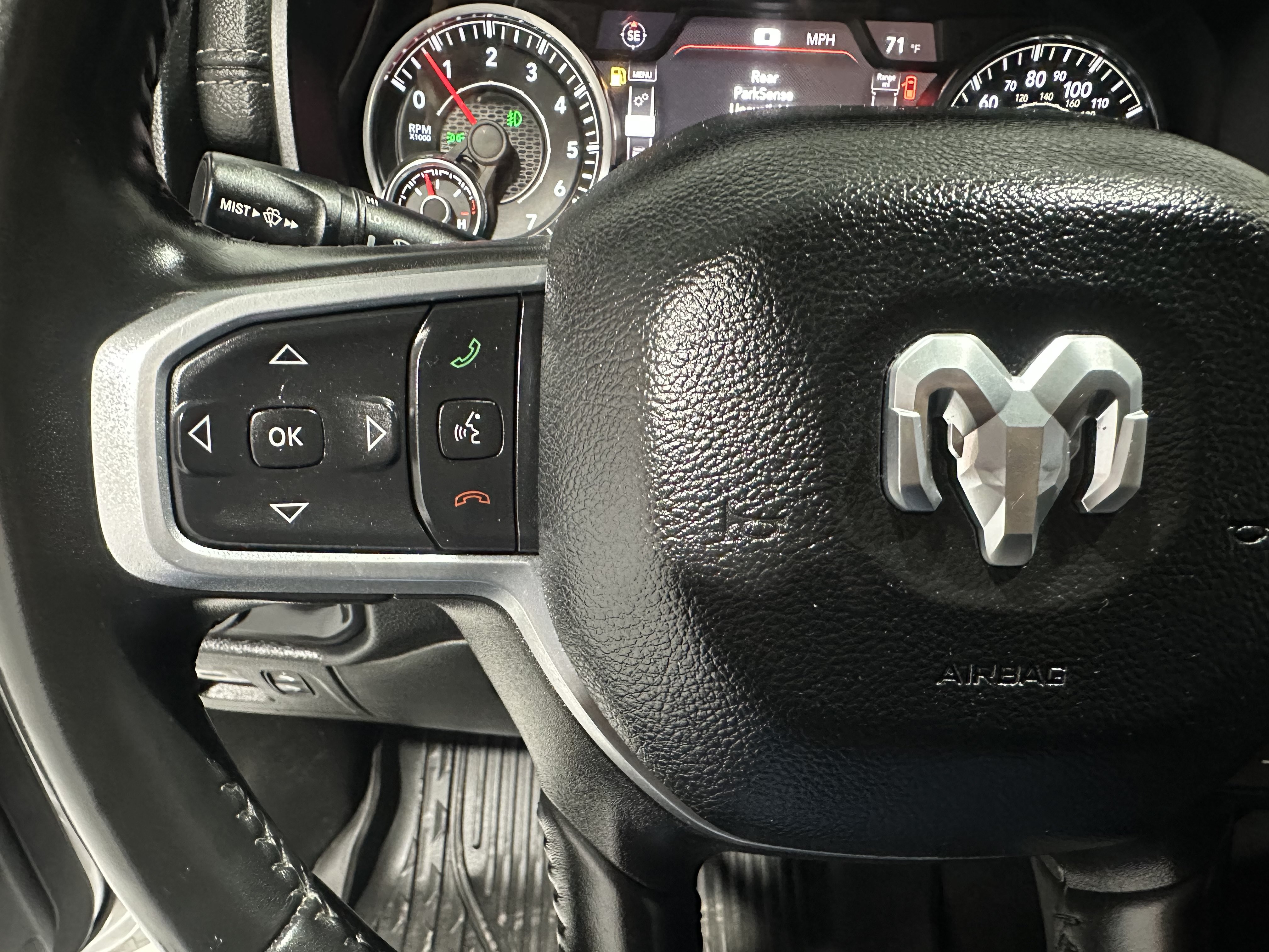 Used 2022 RAM 1500 Laramie AWD/4WD image 17