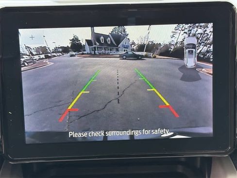 Used 2024 Ford Explorer 2WD image 29