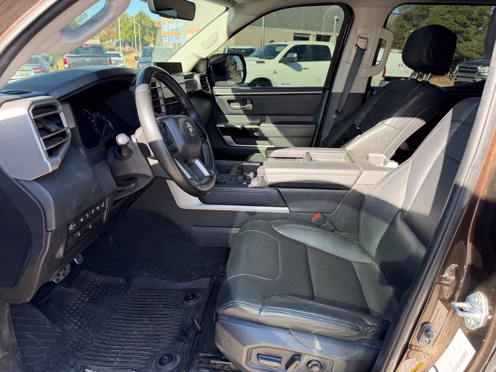Used 2023 Toyota Tundra Limited w/ TRD Off-Road Package AWD/4WD image 10