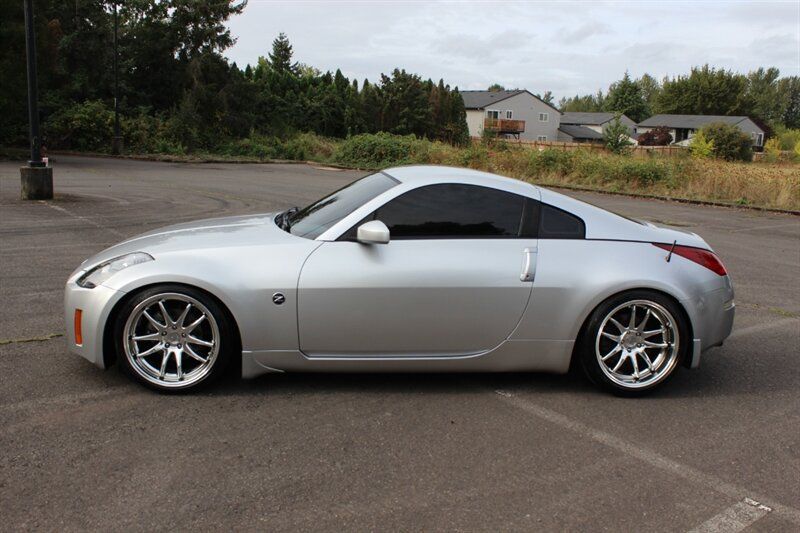 Used 2004 Nissan 350Z Touring w/ Cargo Convenience Pkg RWD image 7
