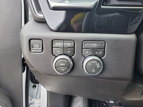 New 2026 GMC Sierra 1500 SLE w/ X31 Off-Road Package image 30