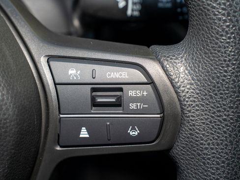 Certified 2023 Honda HR-V LX image 31