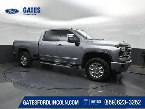 Used 2024 Chevrolet Silverado 2500 High Country w/ High Country Premium Package AWD/4WD image 1