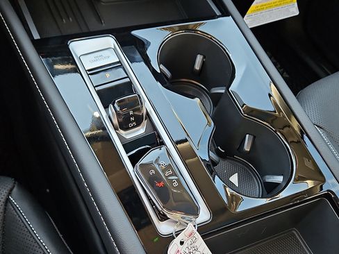 New 2026 Volkswagen Atlas SE image 16