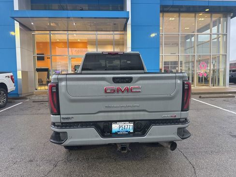 Used 2025 GMC Sierra 2500 AT4 w/ AT4 Premium Plus Package AWD/4WD image 5