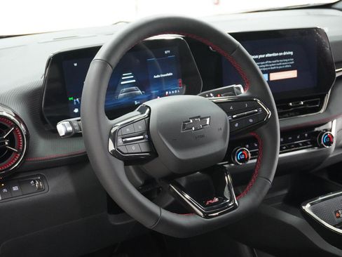 New 2026 Chevrolet Equinox RS w/ Convenience Package III image 19