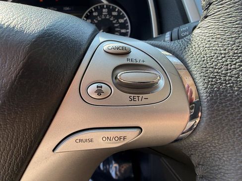 Used 2015 Nissan Murano SL w/ SL Technology Package FWD image 18