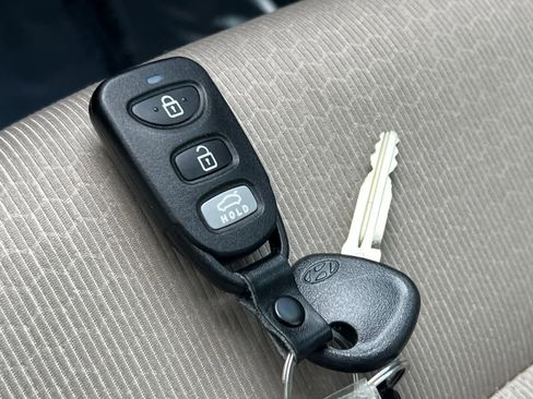 Used 2018 Hyundai Elantra SE image 25