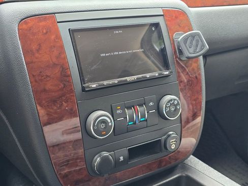 Used 2009 Chevrolet Avalanche LT AWD/4WD image 20
