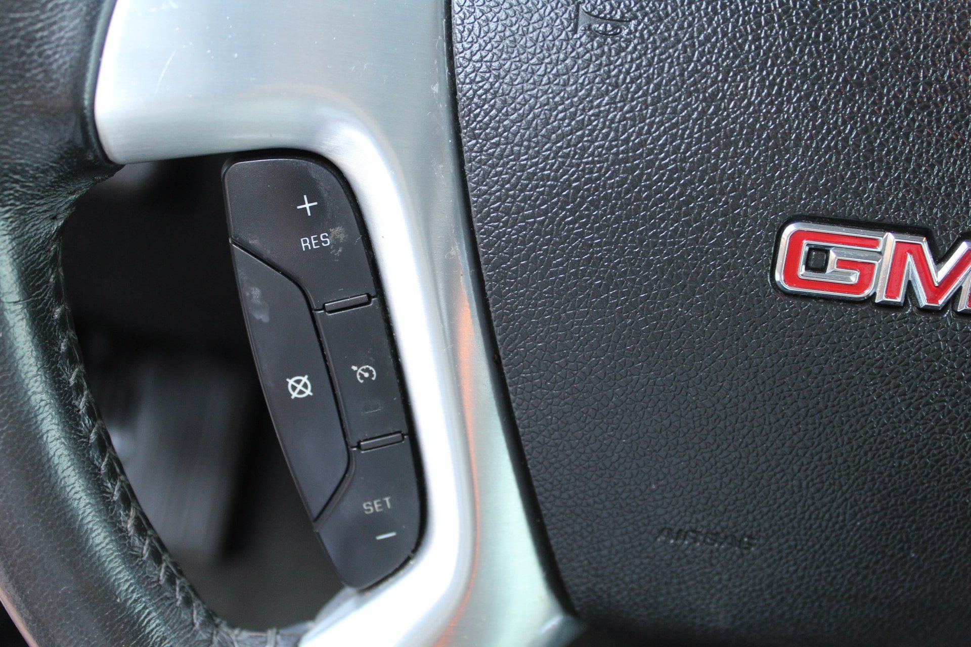 Used 2013 GMC Acadia SLT w/ Technology Package AWD/4WD image 40
