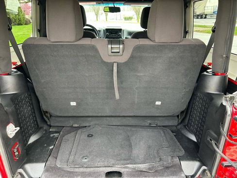 Used 2014 Jeep Wrangler Sport image 18