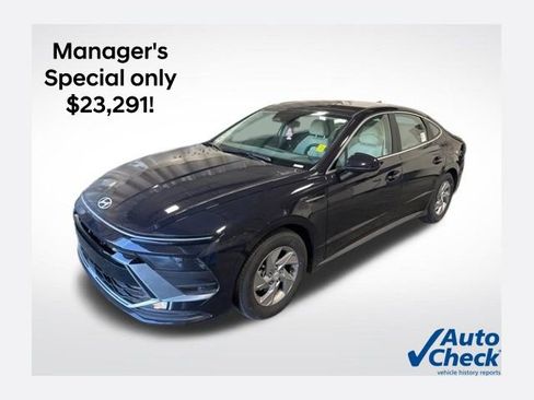 Used 2025 Hyundai Sonata SE image 1