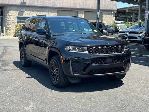 New 2026 Jeep Grand Cherokee L 4WD image 10