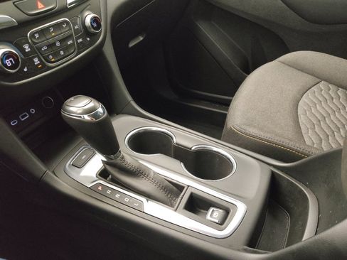 Used 2019 Chevrolet Equinox LT image 26