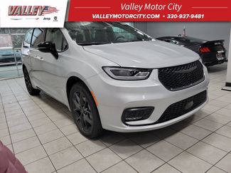 New 2026 Chrysler Pacifica Select w/ S Appearance Package AWD/4WD 360° Tour