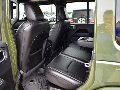 Used 2023 Jeep Wrangler Unlimited Sahara w/ Cold Weather Group AWD/4WD image 23