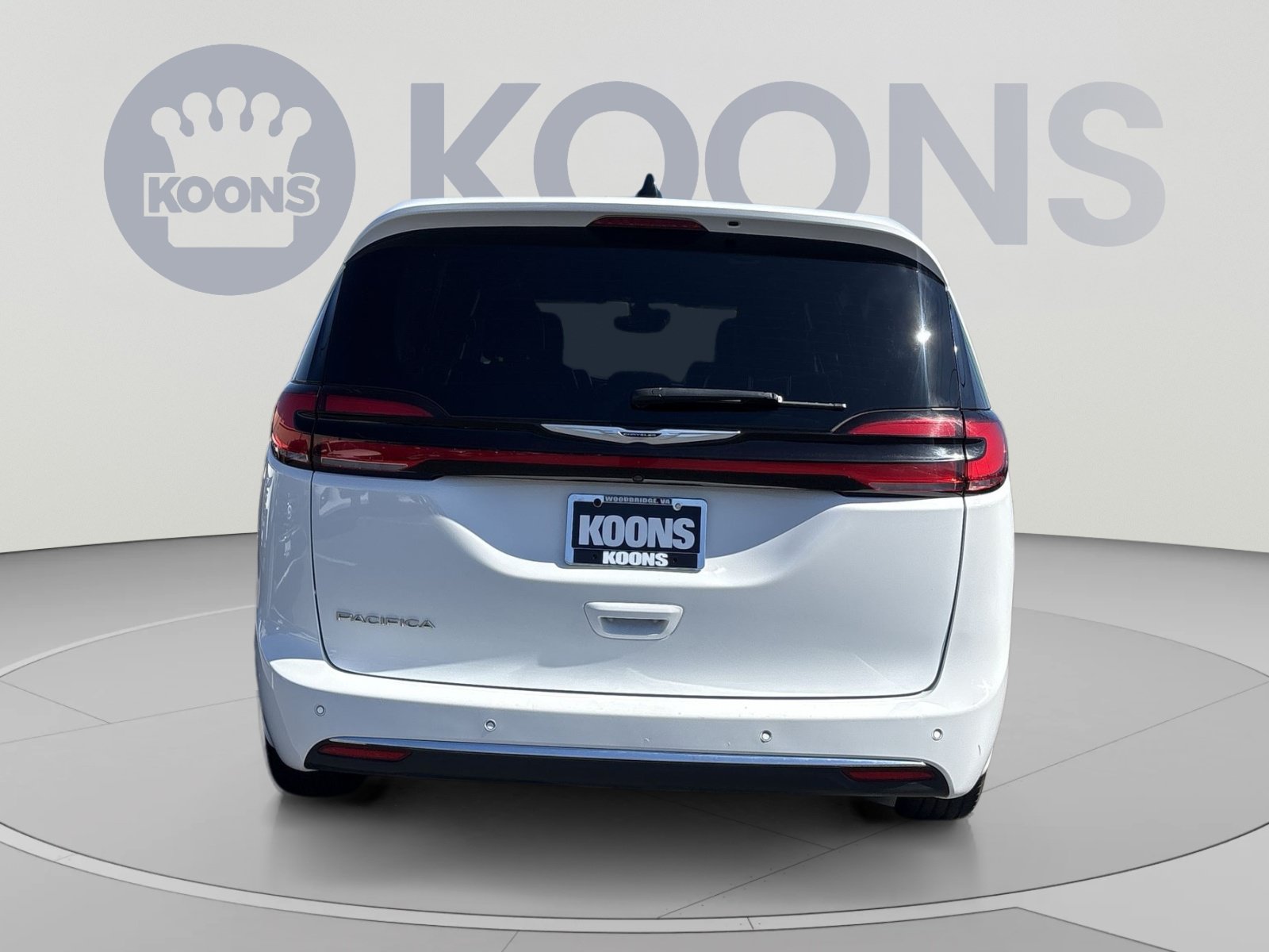 Used 2025 Chrysler Pacifica Select FWD image 5