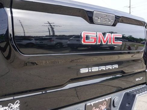 Used 2019 GMC Sierra 1500 SLT w/ SLT Premium Plus Package AWD/4WD image 8