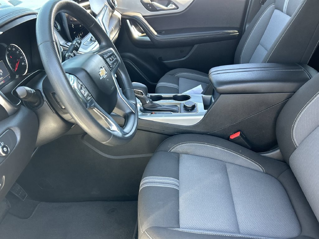 Used 2025 Chevrolet Blazer LT FWD image 14