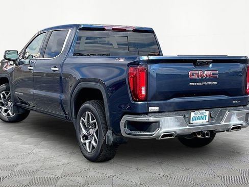 Used 2023 GMC Sierra 1500 SLT AWD/4WD image 4