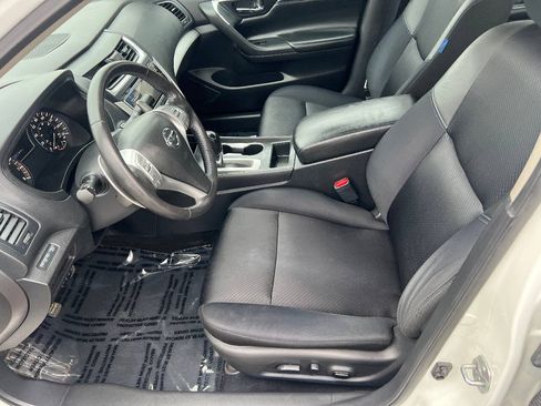 Used 2016 Nissan Altima 2.5 SR FWD image 18