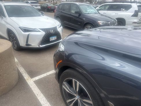 Used 2020 BMW X7 M50i image 22