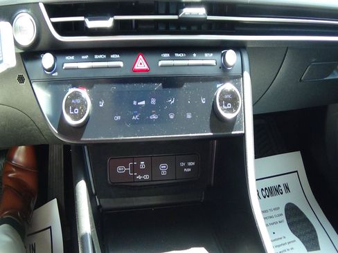 Used 2025 Hyundai Sonata SEL FWD image 24