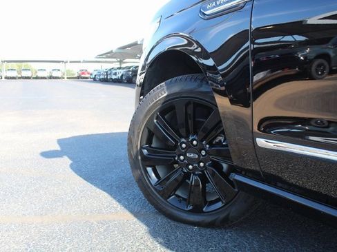 Used 2024 Lincoln Navigator L Reserve image 16