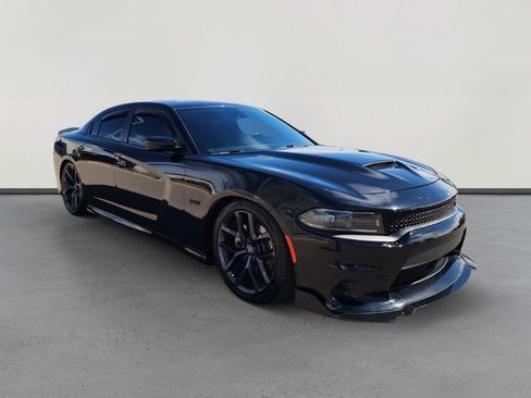 Used 2023 Dodge Charger R/T w/ Plus Group image 7