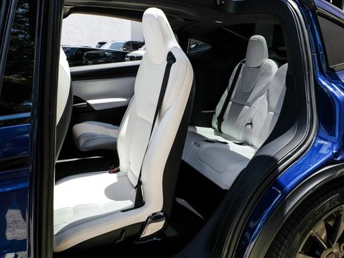 Used 2022 Tesla Model X Plaid AWD/4WD image 36