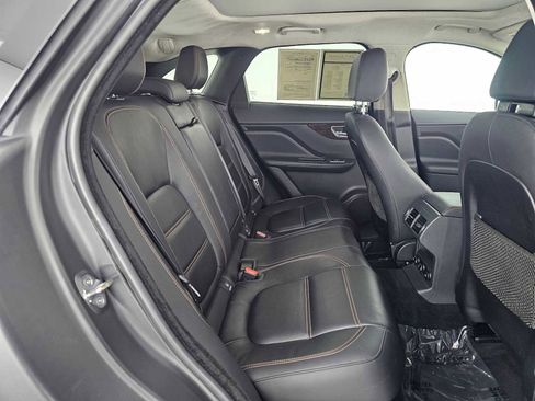 Used 2019 Jaguar F-PACE Prestige image 12