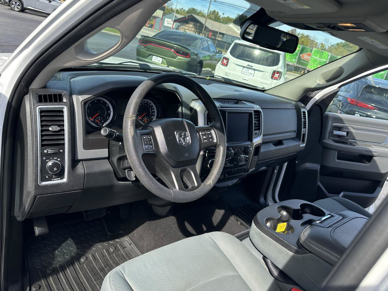 Used 2018 RAM 1500 SLT AWD/4WD image 24