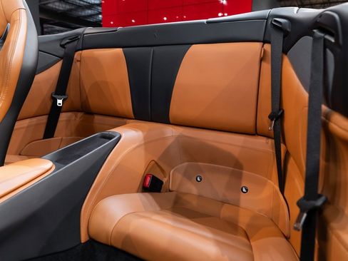 Certified 2019 Ferrari Portofino image 36