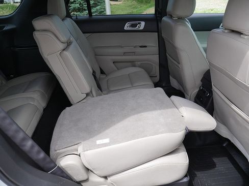 Used 2014 Ford Explorer Limited w/ Equipment Group 301A AWD/4WD image 59