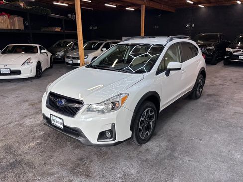 Used 2017 Subaru Crosstrek 2.0i Premium AWD/4WD image 4