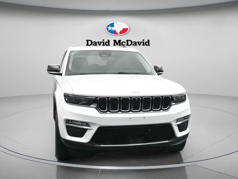 Used 2023 Jeep Grand Cherokee Limited w/ Luxury Tech Group II AWD/4WD image 2