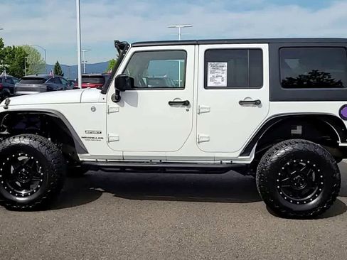 Used 2014 Jeep Wrangler Unlimited Sport w/ Quick Order Package 24S AWD/4WD image 5