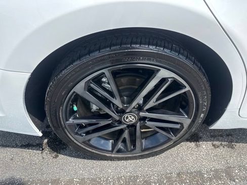 Used 2025 Toyota Camry XSE FWD image 14