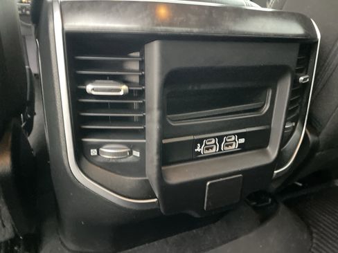 Used 2019 RAM 1500 Big Horn image 21