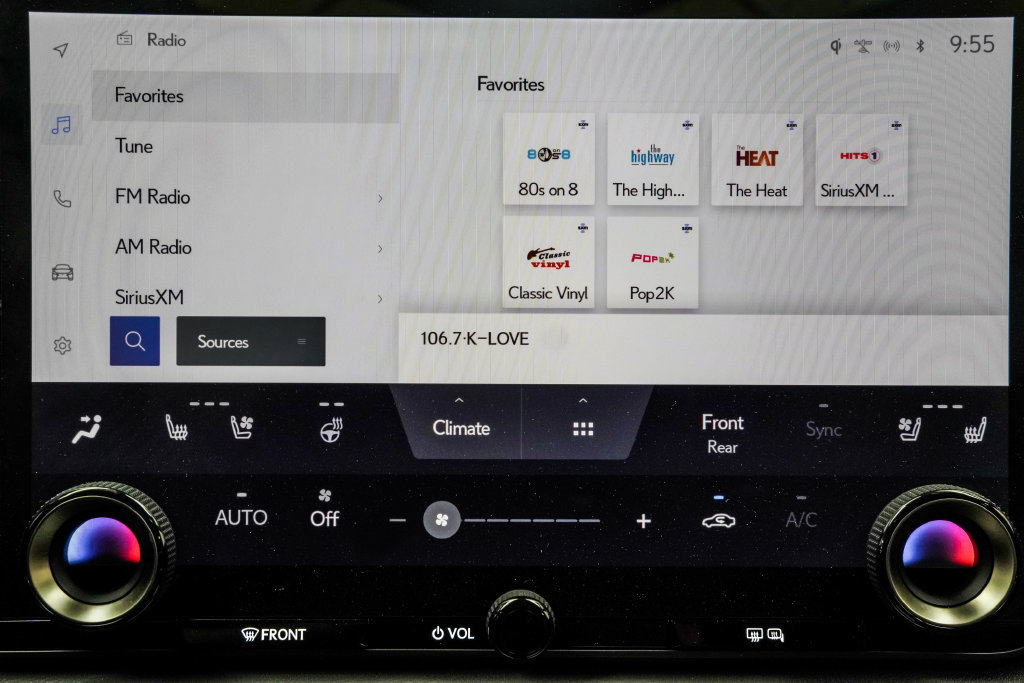 Used 2023 Lexus RX 350 F Sport w/ Cold Area Package AWD/4WD image 34