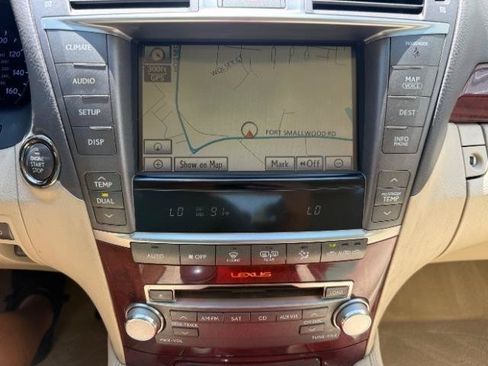 Used 2010 Lexus LS 460 AWD w/ Comfort Pkg image 28