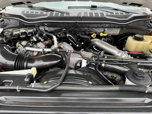 Used 2019 Ford F350 XLT w/ XLT Value Package AWD/4WD image 4