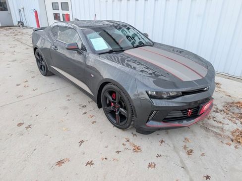 Used 2018 Chevrolet Camaro LT w/ Technology Package image 6