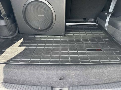 Used 2023 Volkswagen Tiguan SE R-Line image 40