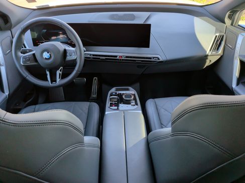 Used 2026 BMW iX xDrive60 w/ M Sport Package image 33