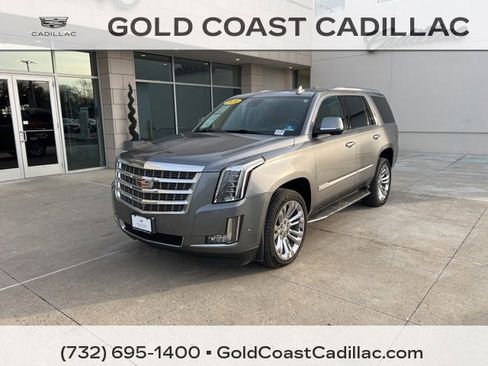 Used 2020 Cadillac Escalade Luxury w/ LPO, Radiant Package image 1