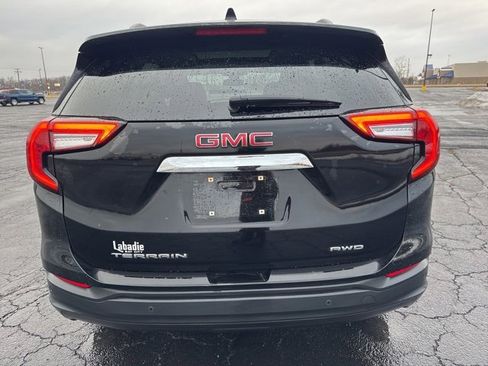 Used 2022 GMC Terrain SLE w/ Driver Convenience Package image 5